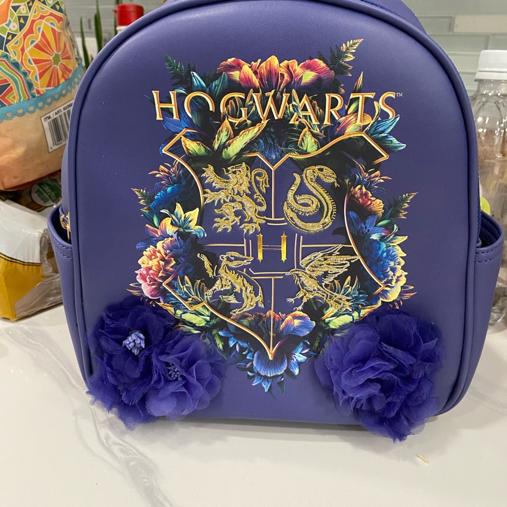 HARRY POTTER Hogwarts Purple Backpack with Floral Crest